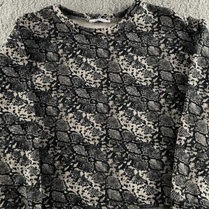 Zara snakeskin print sweatshirt s M